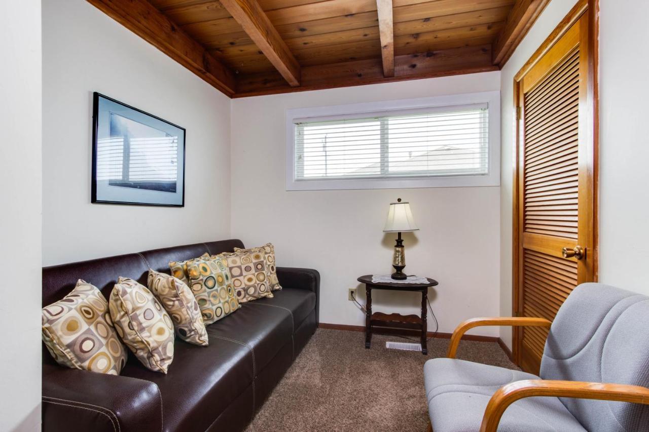 Lincoln City Beach Front Vacation Rental Екстер'єр фото