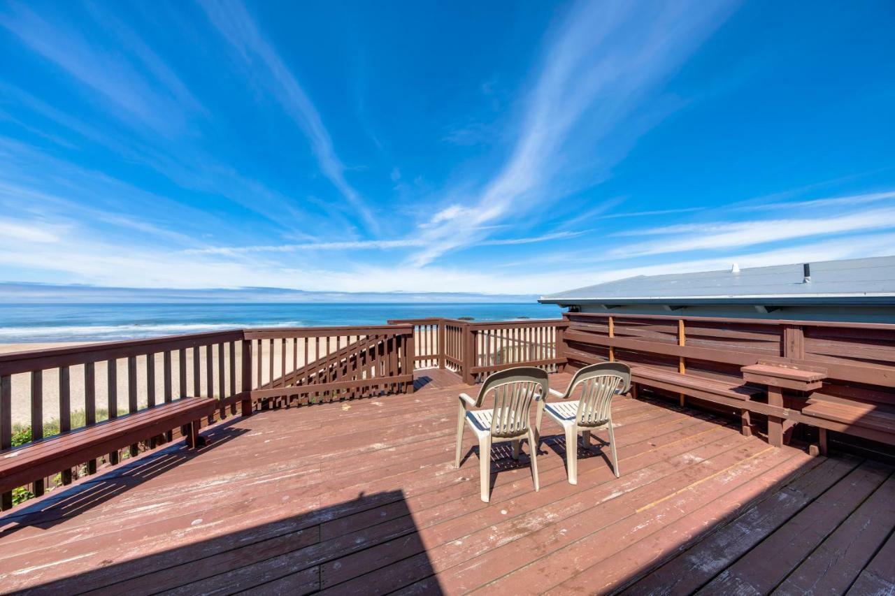 Lincoln City Beach Front Vacation Rental Екстер'єр фото